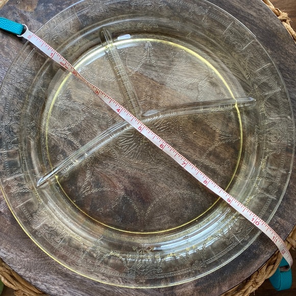 Anchor Hocking yellow Depression Glass divided lunch grill plate Cameo ballerina - Picture 2 of 5